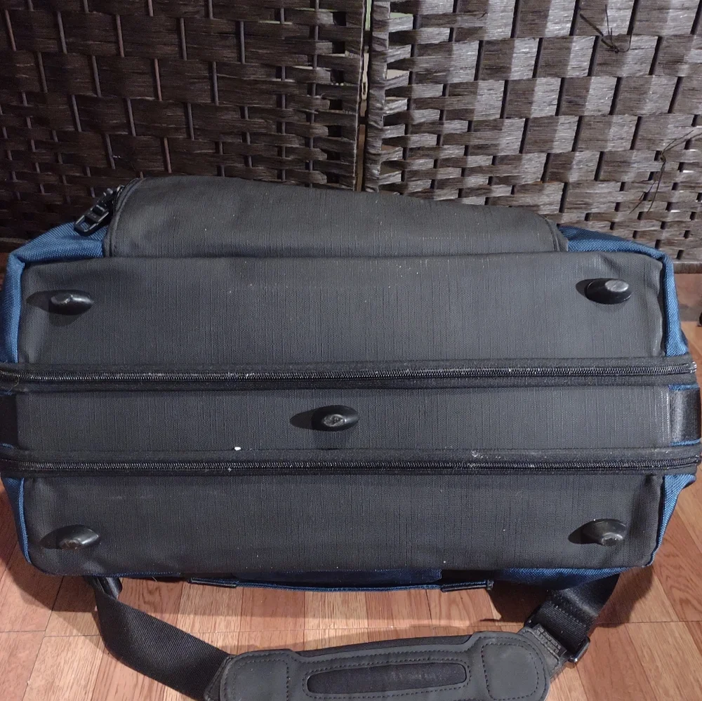 Tumi Alpha 3 Double Expansion Satchel Carry On Duffle